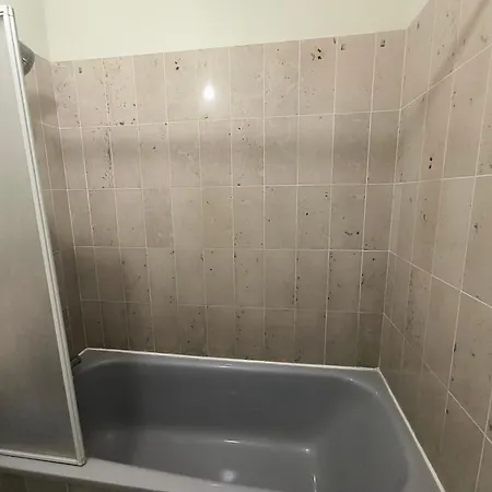 Centre D'arcachon - App 5 Couchages - Parking Apartment *