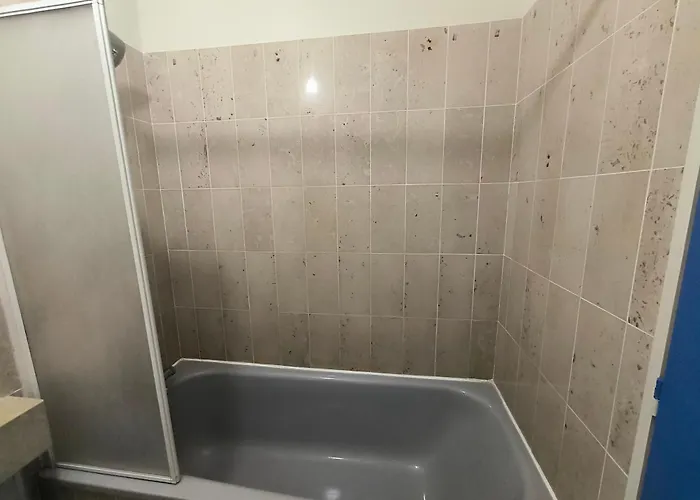 Centre D'arcachon - App 5 Couchages - Parking Apartment *